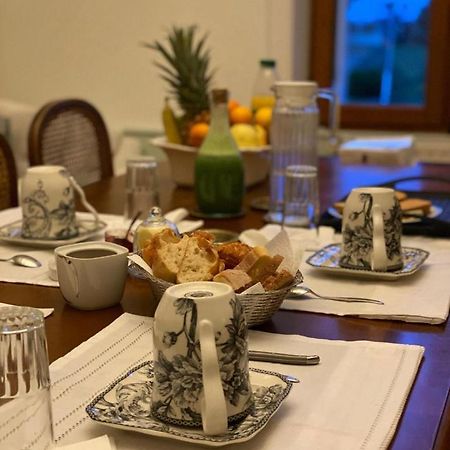 La Maladrie Bed and Breakfast Vouzailles Buitenkant foto