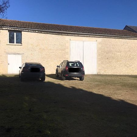 La Maladrie Bed and Breakfast Vouzailles Buitenkant foto