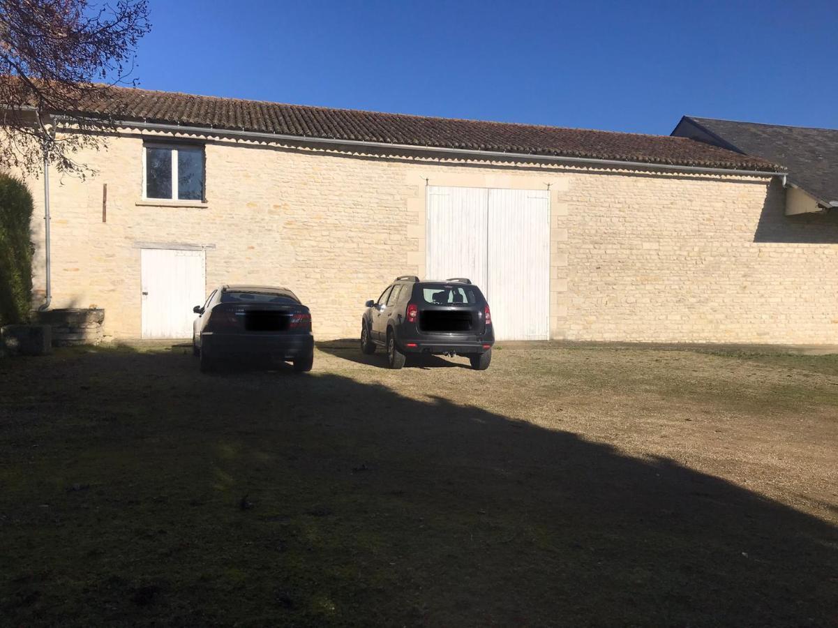 La Maladrie Bed and Breakfast Vouzailles Buitenkant foto
